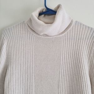 Classic ribbed turtle neck sweater. Light tan size 16/18